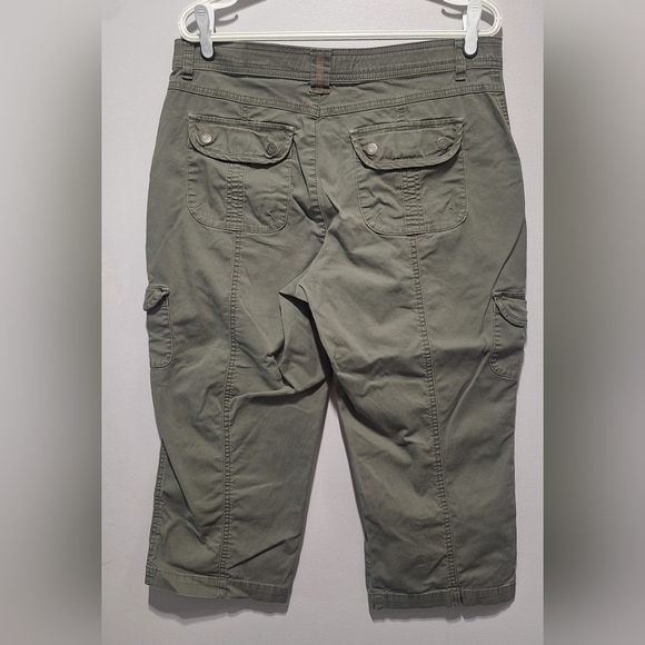 Olive Green Cargo Capris Size 10 - Picture 3 of 5